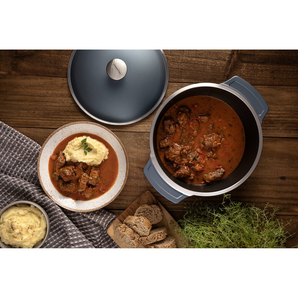 30 CM 6,8 L TORTO LYON MĖLYNAS APDAILOS INDAS