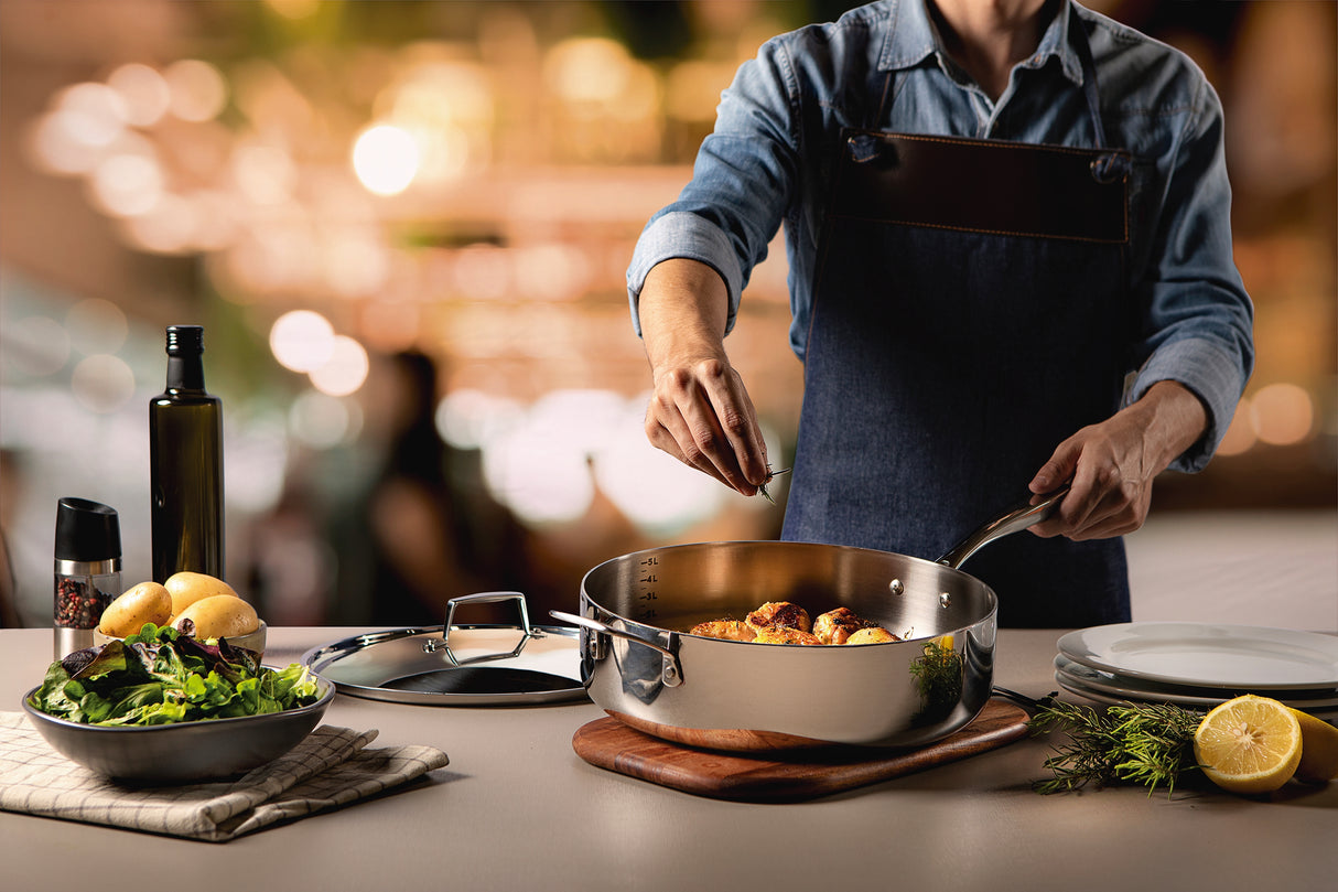 <tc>Tramontina GRANO 30 cm 5,6 l roostevabast terasest praepann koos kolmekihilise keha, kaane ja pika käepidemega</tc>
