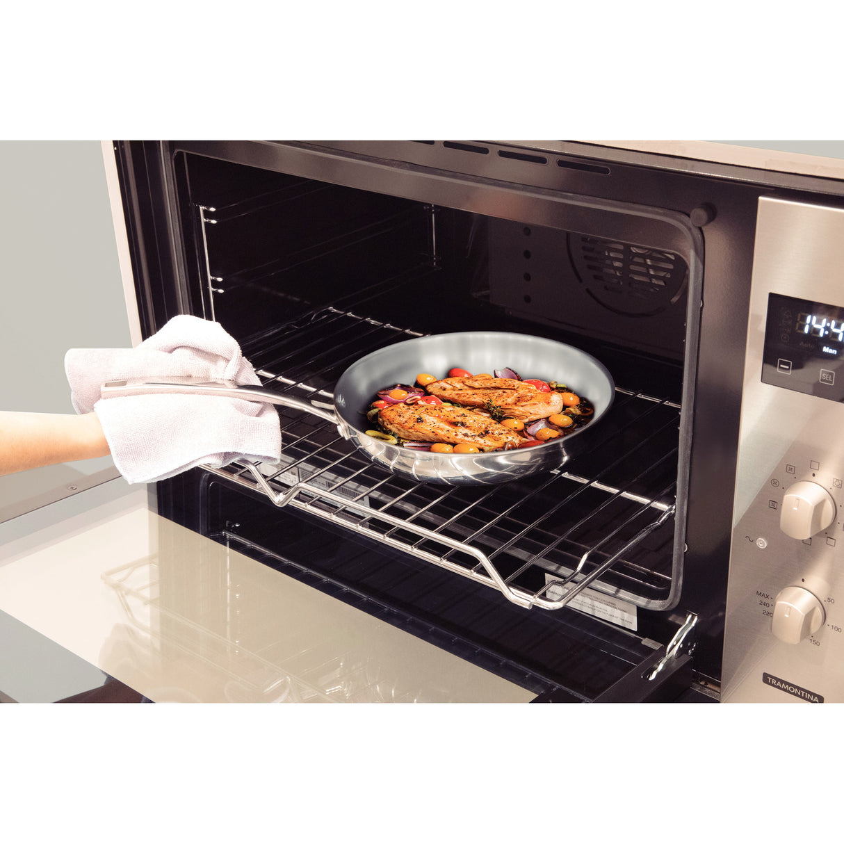 GRANO, 30 cm skersmens nerūdijančio plieno keptuvė su trijų sluoksnių korpusu ir ilga rankena