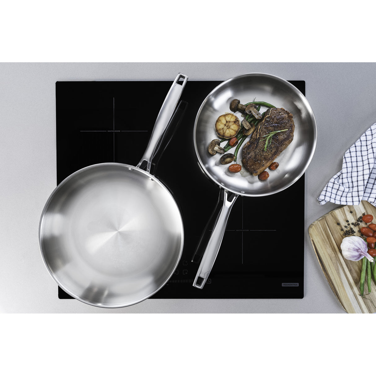 GRANO, 26 cm skersmens nerūdijančio plieno keptuvė su trijų sluoksnių korpusu ir ilga rankena