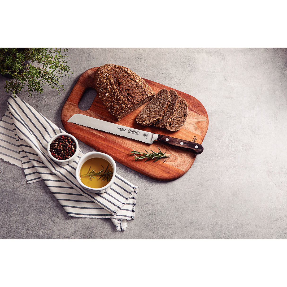 8'' BREAD KNIFE CENTURY WOOD