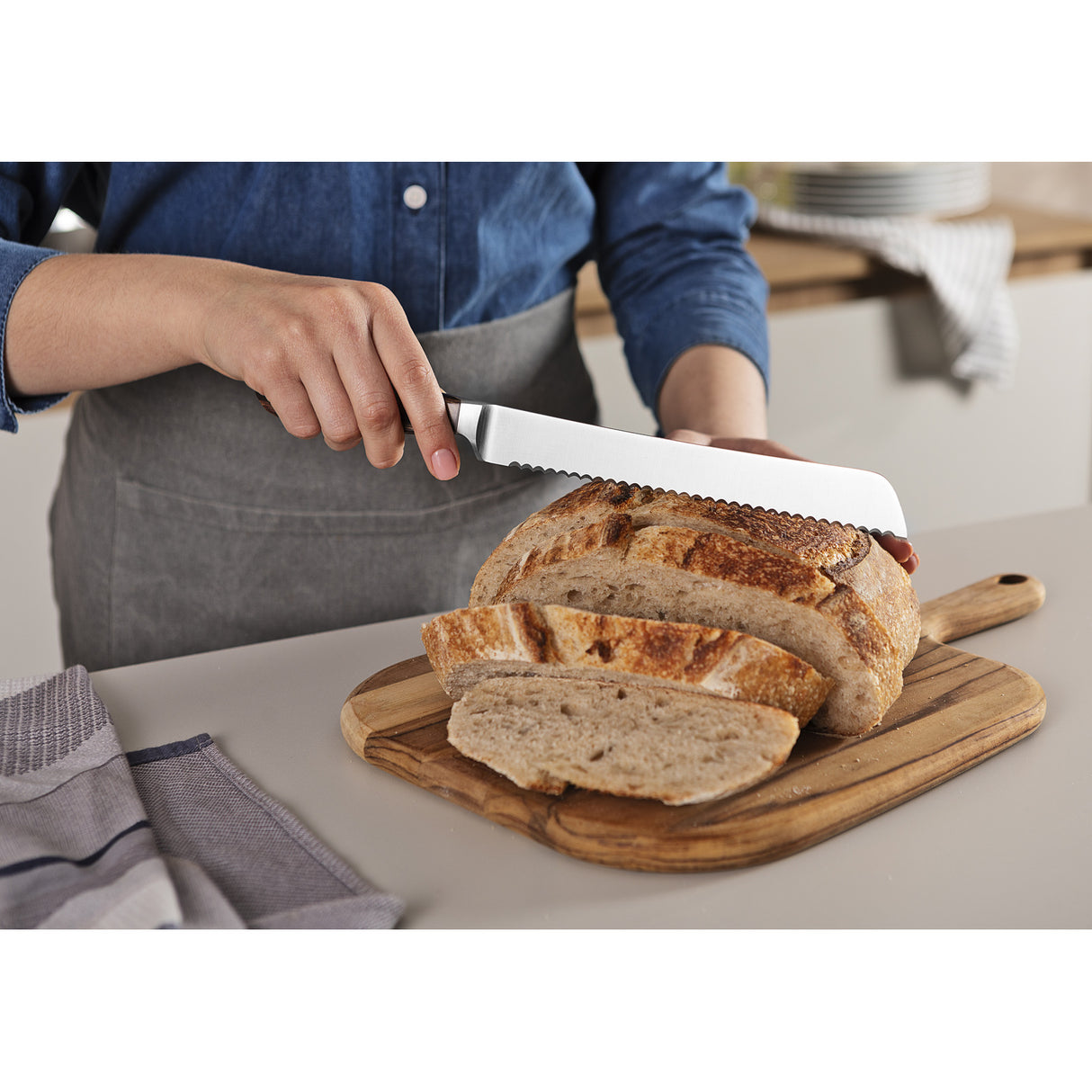 8'' BREAD KNIFE CENTURY WOOD