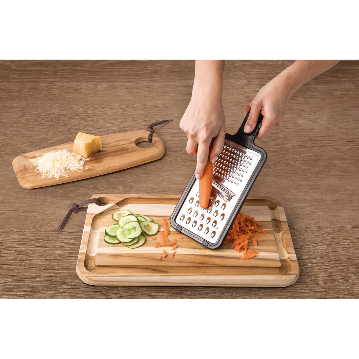 UTILITA universal grater